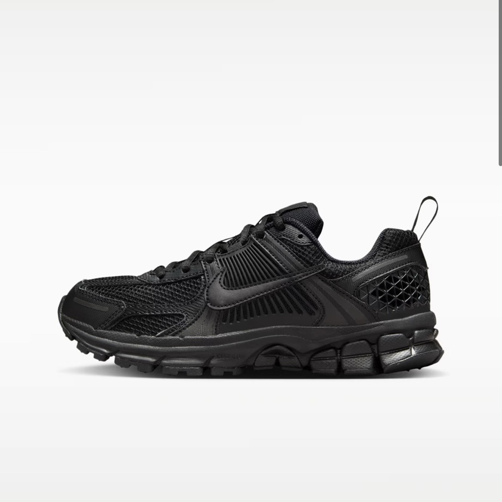 Nike Vromeros